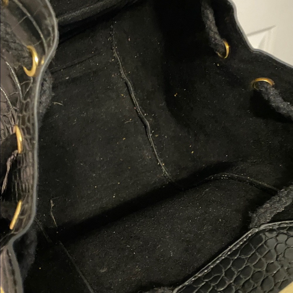 Black Croc-Embossed Handbag with Face Design, fun purse good condition - Picture 5 of 9